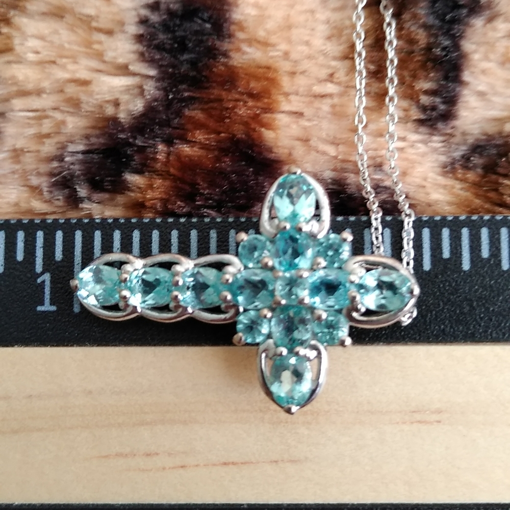 MADAGASCAR PARAIBA APATITE CROSS - Picture 4 of 9